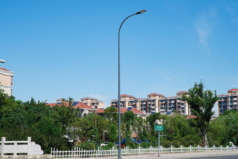 Lighting pole
