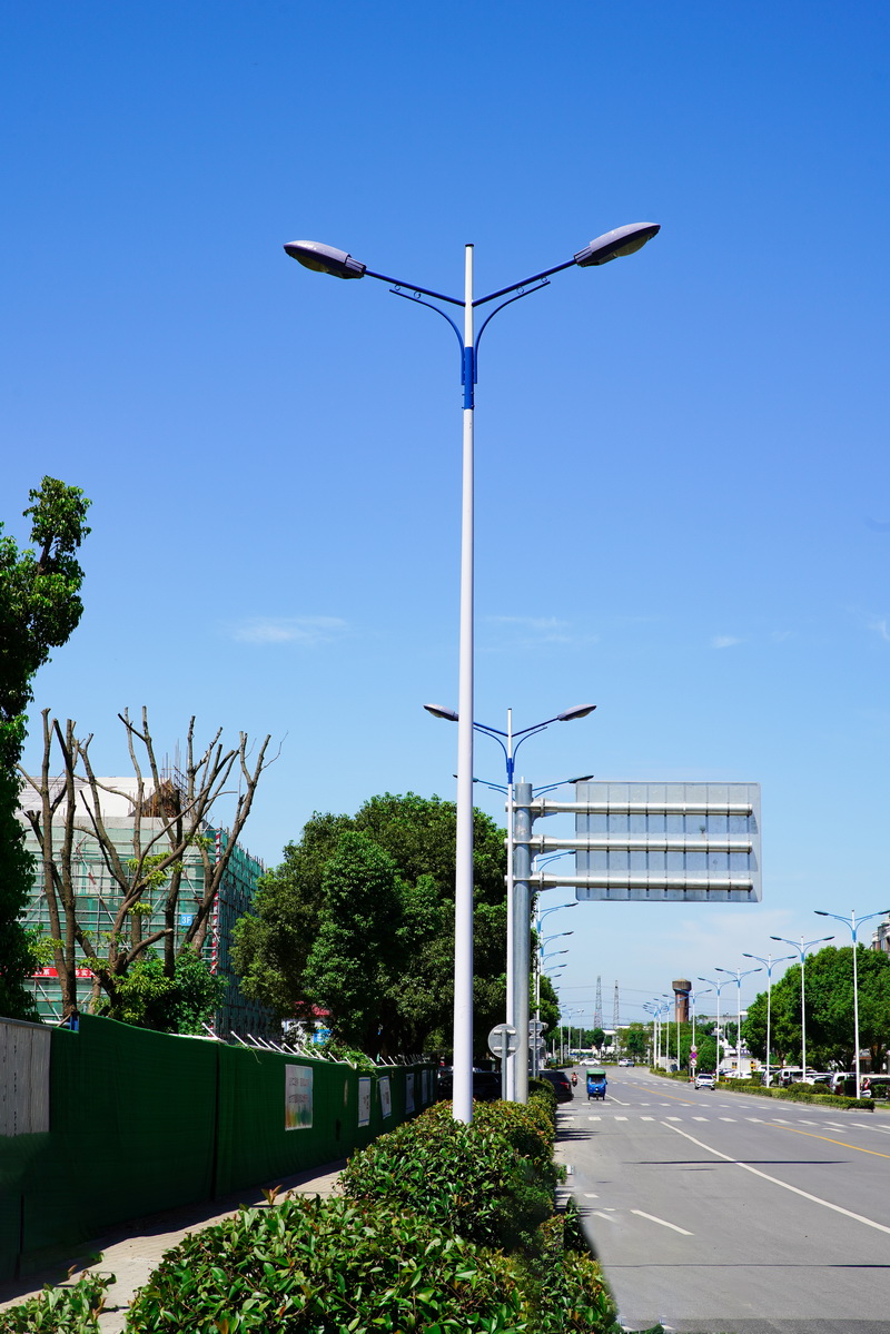 Lighting pole
