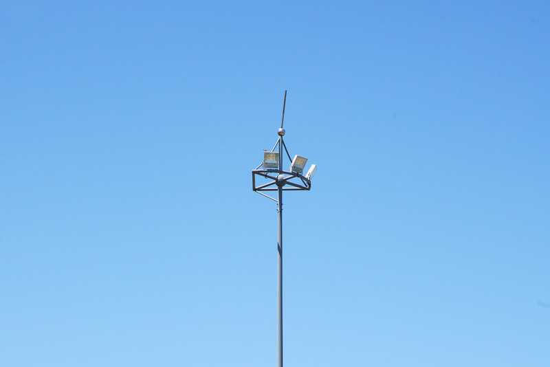 Lighting pole